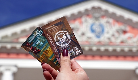 Лимитированную серию карт "Тройка" с интерьерами дворцов в усадьбах Кусково и Останкино выпустили в Москве