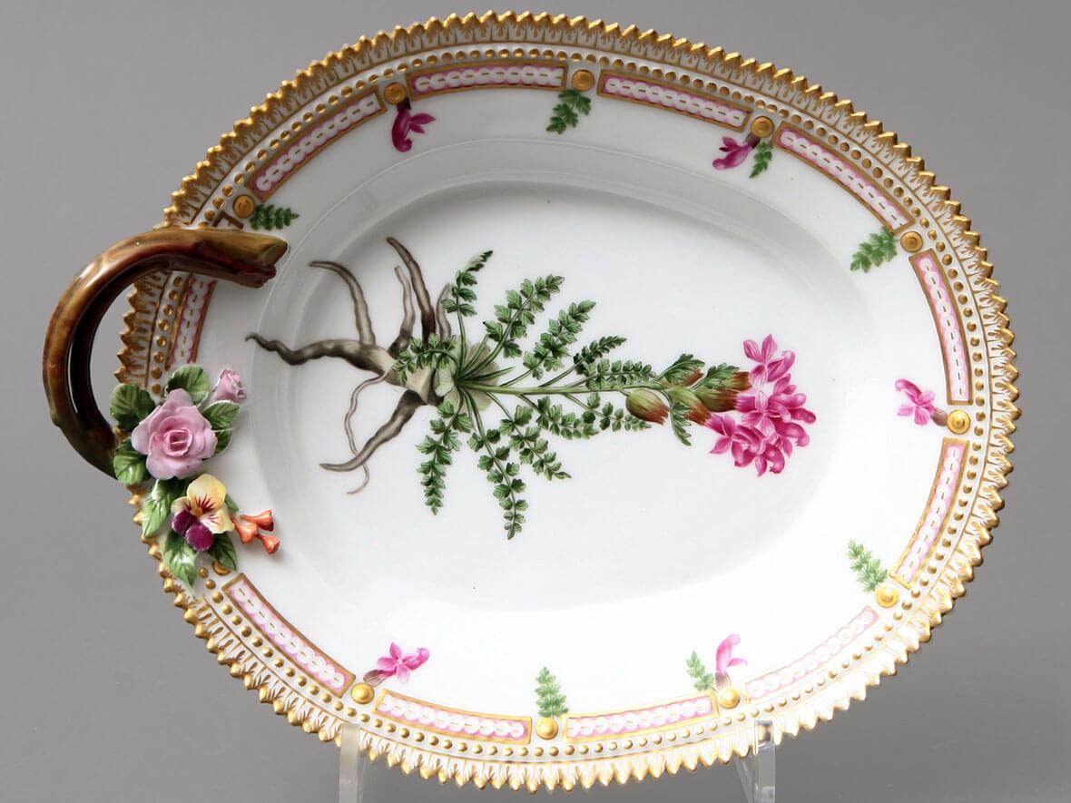 Сервиз Флора Даника. Выставка "Три волны" датского фарфора"